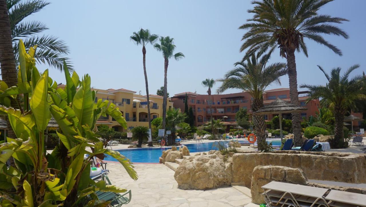 Limnaria Gardens Paphos, Near Beach מראה חיצוני תמונה