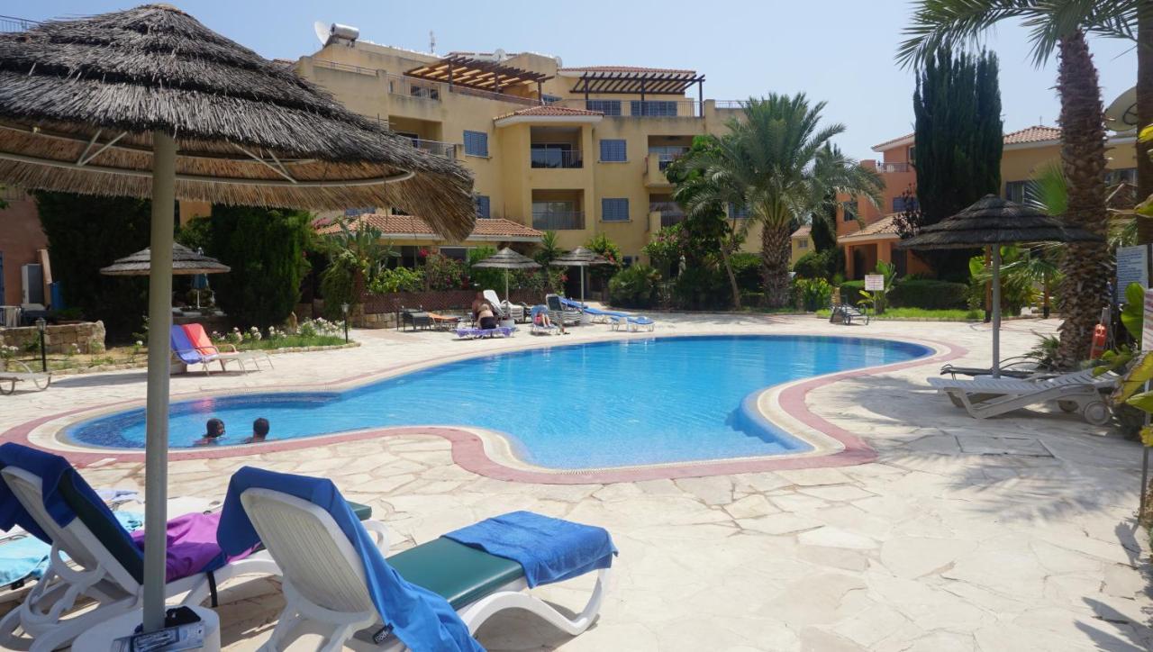 Limnaria Gardens Paphos, Near Beach מראה חיצוני תמונה