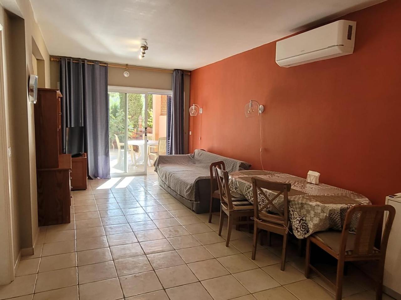 Limnaria Gardens Paphos, Near Beach מראה חיצוני תמונה
